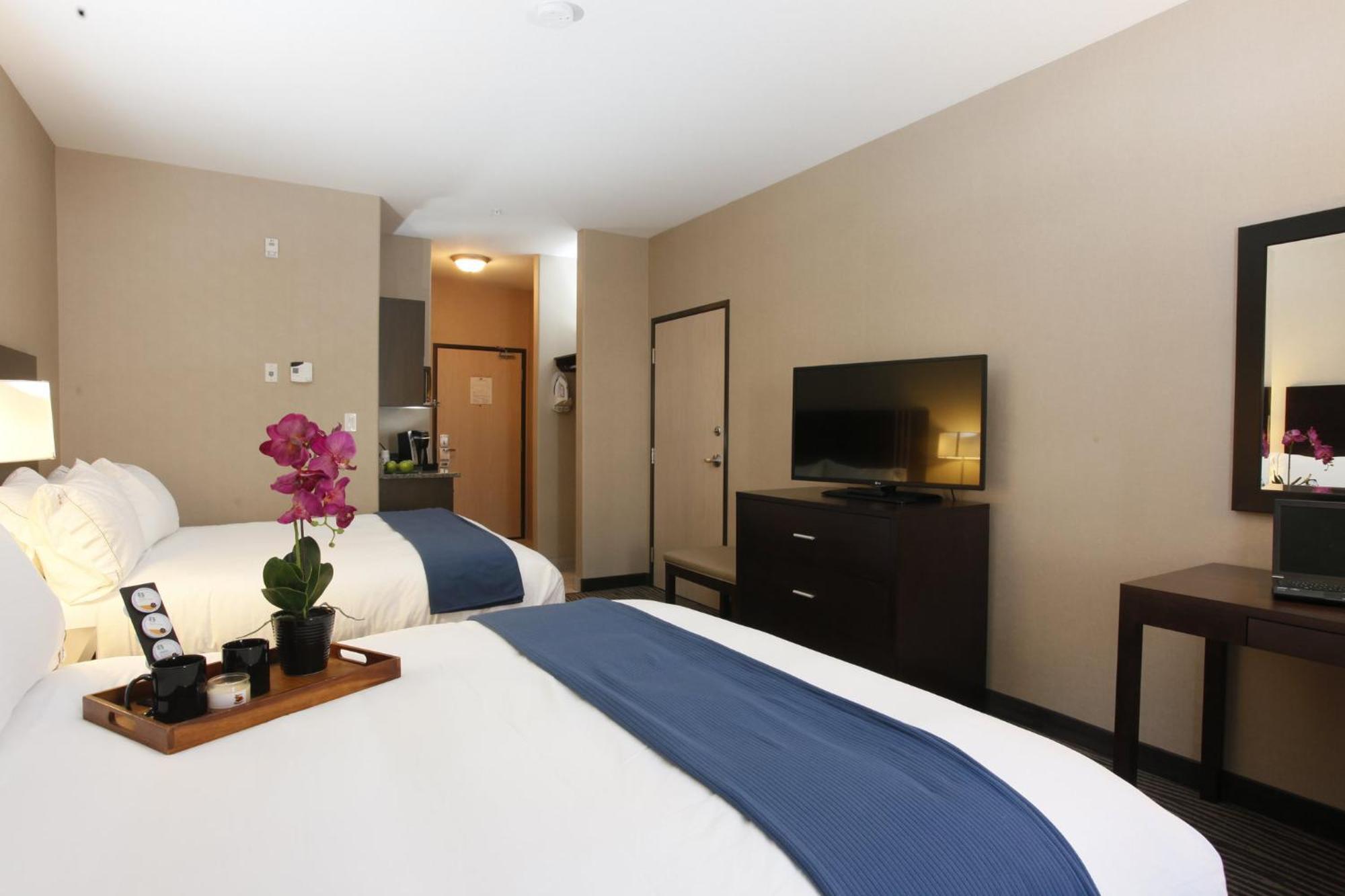 Holiday Inn Express Fort St John By Ihg Fort St. John Exterior photo