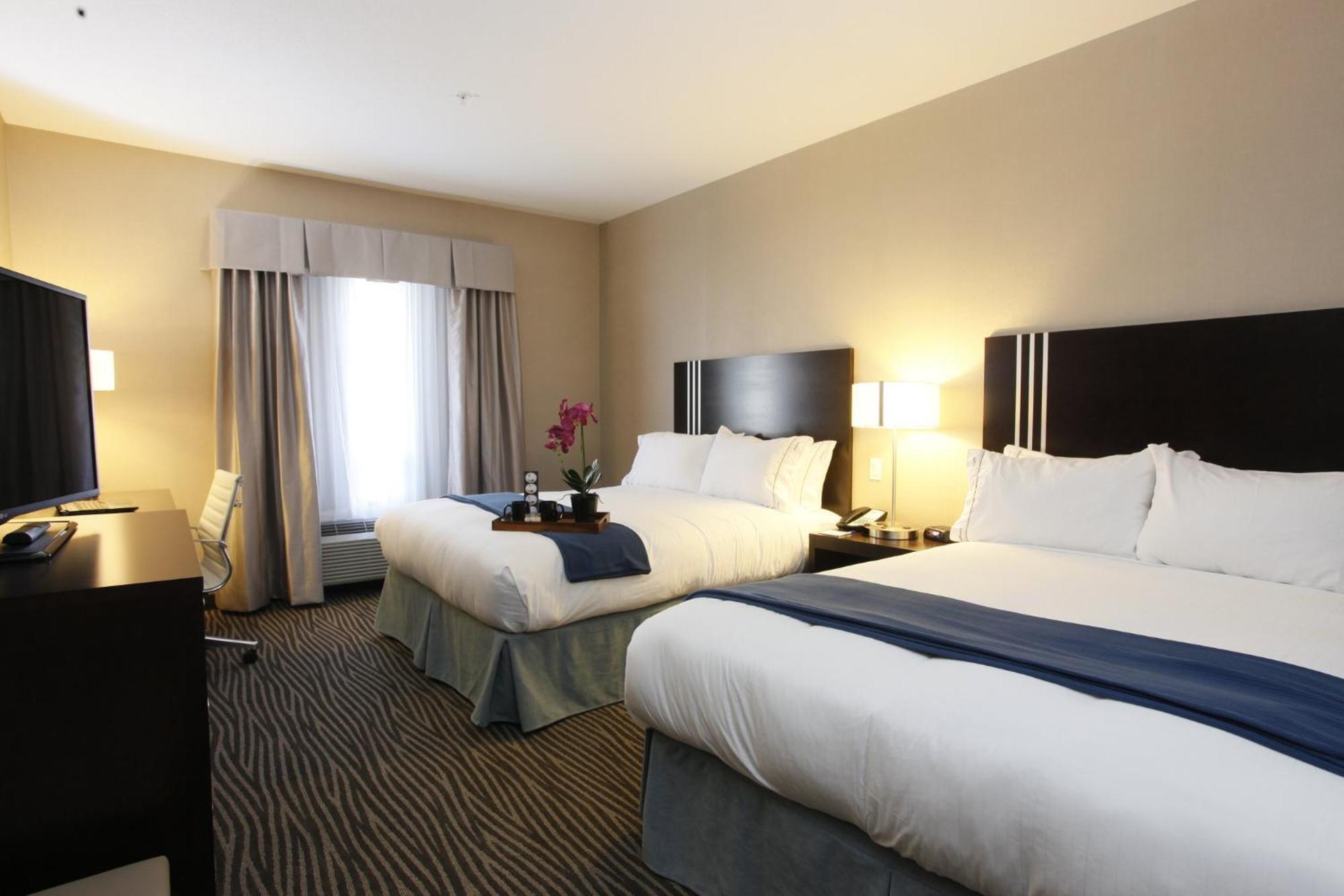 Holiday Inn Express Fort St John By Ihg Fort St. John Exterior photo