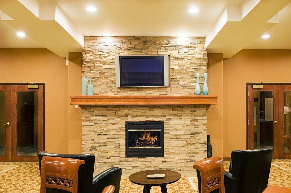 Holiday Inn Express Fort St John By Ihg Fort St. John Exterior photo